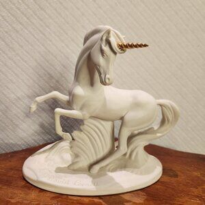 1986 Porcelain Bisque Unicorn Spirit Of Romance By David Cornell Franklin Mint